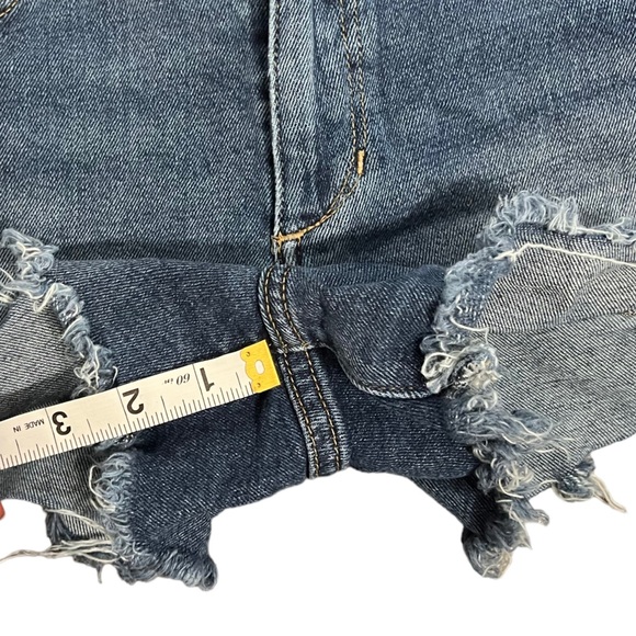 Joe's Jean’s Andrea Frayed Hem Cut Off Jean Shorts - Picture 11 of 12